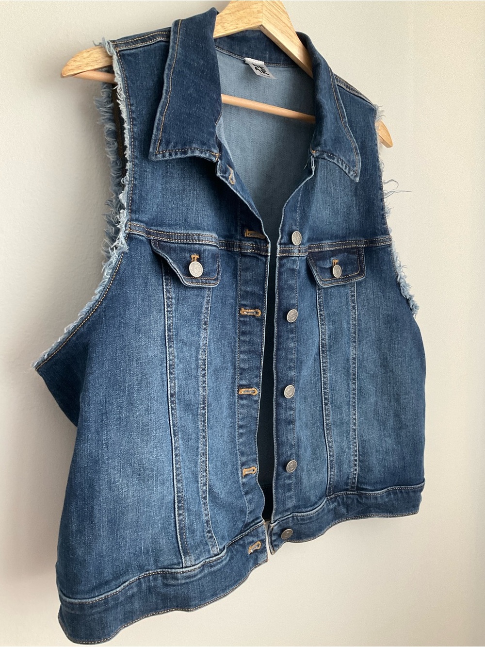 Zumba Wear XXLovely Classic Blue Denim Vest with Sun Graphic Logo in Back - Picture 4 of 11